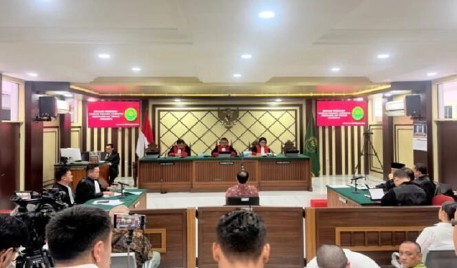 
					Putusan Banding Nadiem di PT DKI Jakarta Sedikit Lebih Ringan dari Putusan Hakim di Pengadilan Tipidkor PN DKI Jakarta Pusat