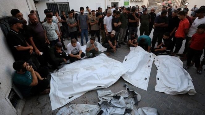 
					Pertahanan Sipil Gaza sebut Drone Israel Tembakkan 2 Rudal ke Bus Sipil, 5 Orang Tewas